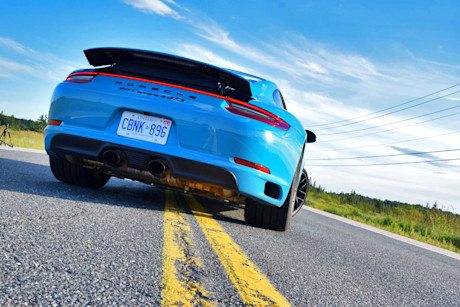 Editorial 2017 porsche 911 carrera 4 gts 09 jp