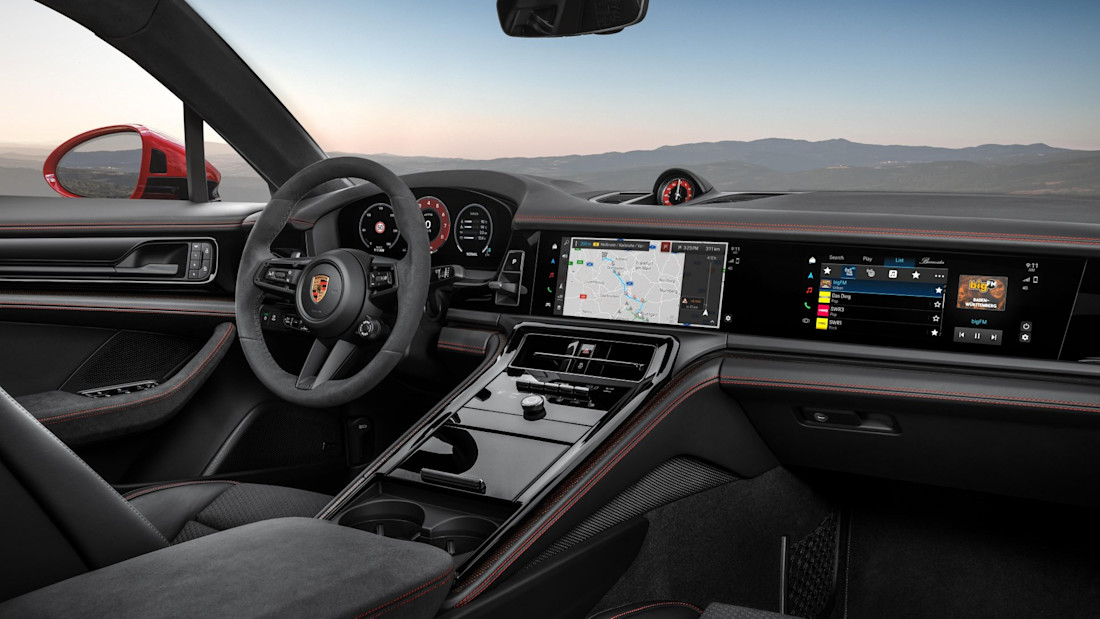 PORSCHE-PANAMERA-GTS-2024 (15).jpg