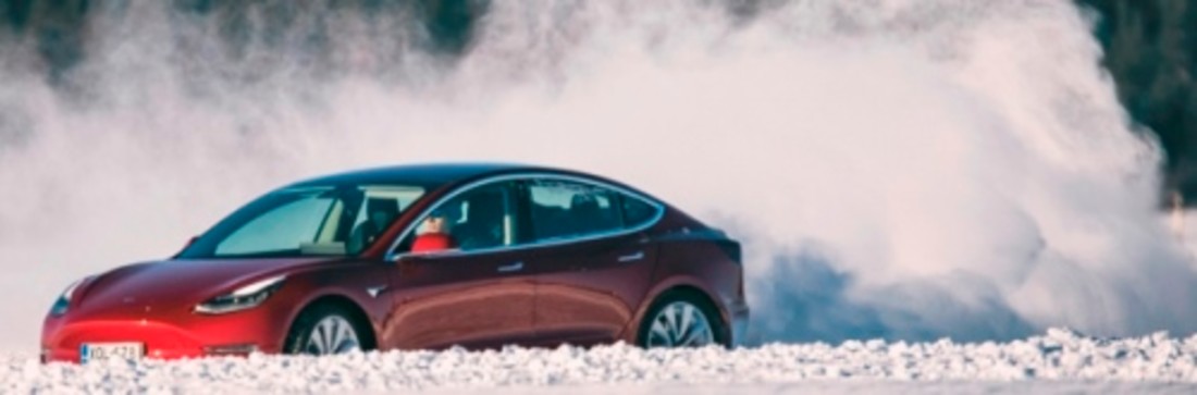 Reportage: Tesla Winter Experience – Hoe goed is een elektrische auto in de sneeuw?