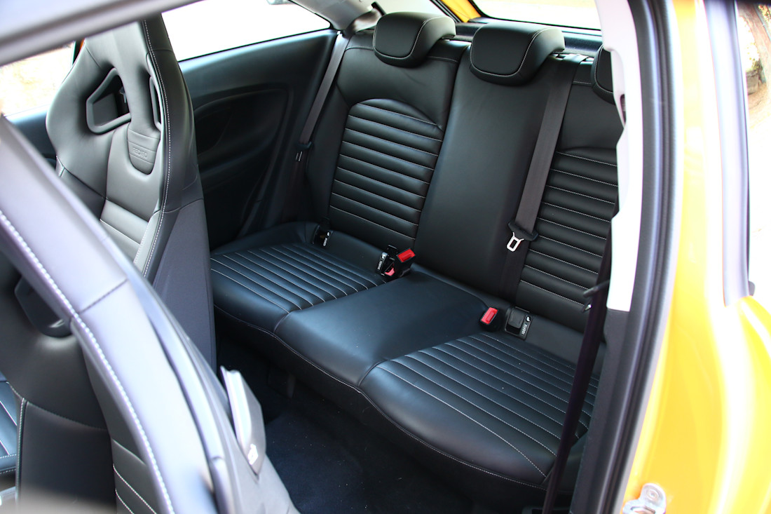 Opel Corsa GSi (5).JPG
