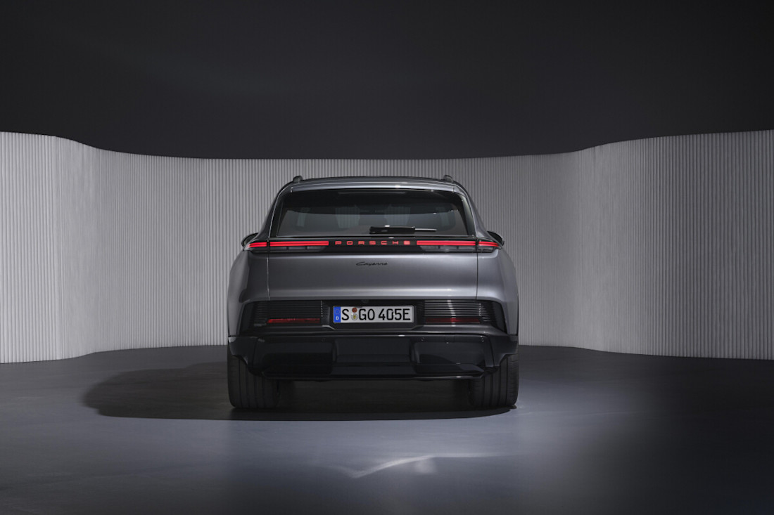Porsche_Cayenne_Electric-10.jpg