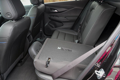 Editorial 2024 buick envista st td 240206 29 jm