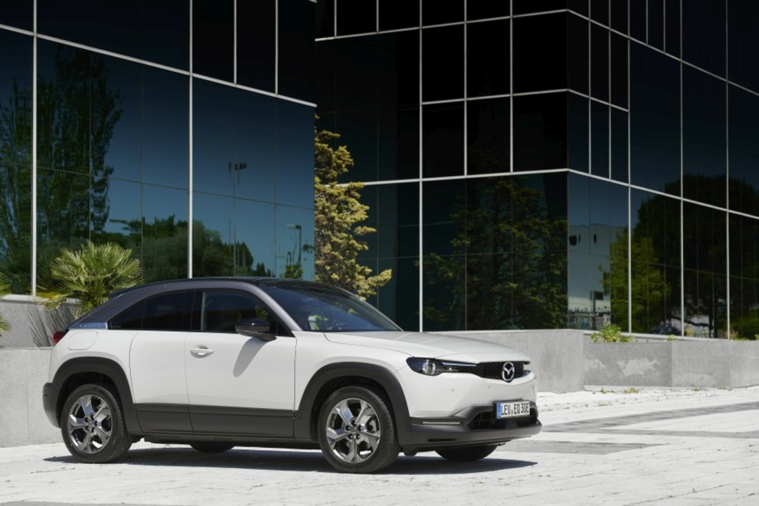 mazda-mx-30 (35).jpg