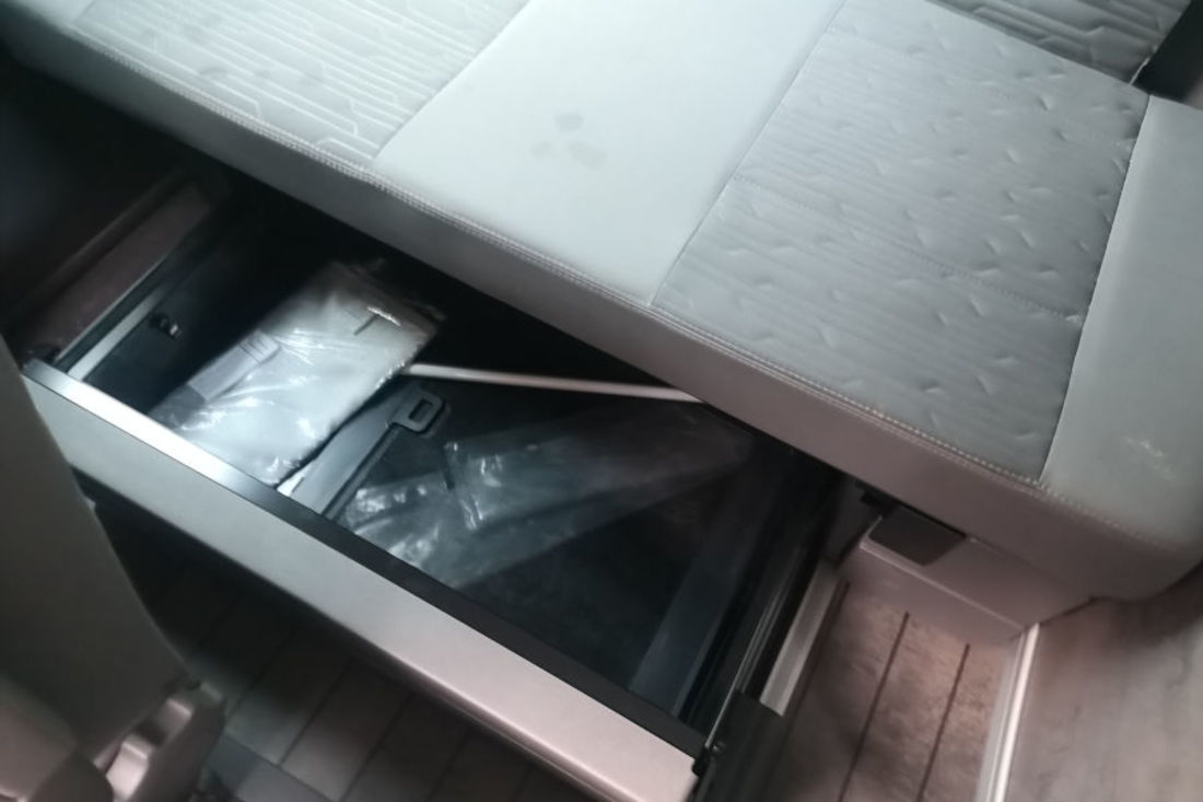 Volkswagen-california-ocean-2023-autoscout24 (1).jpg