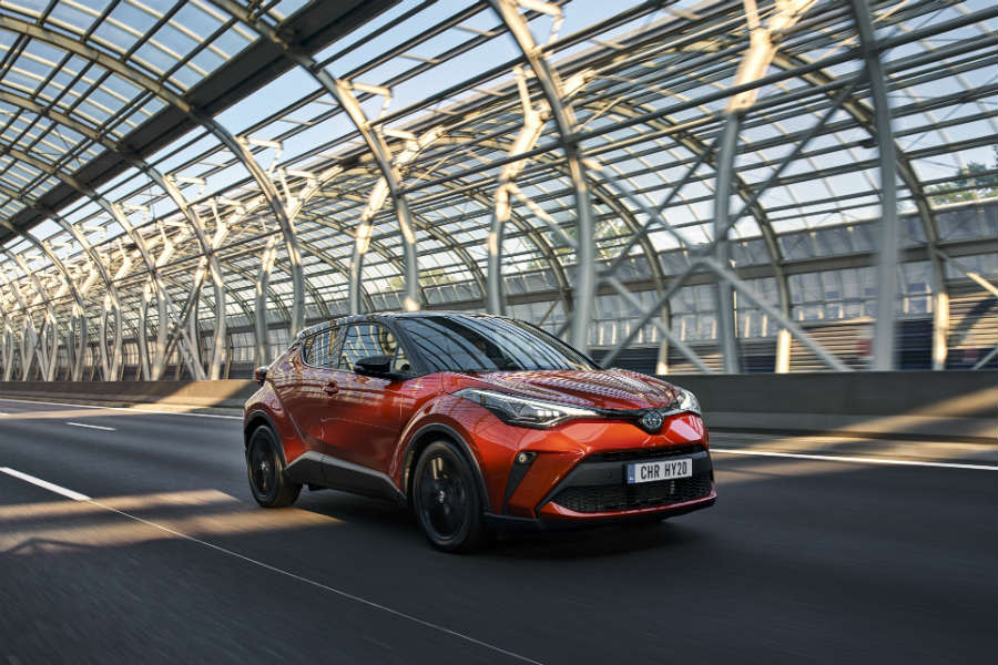 2020_Toyota_C-HR_02.JPG