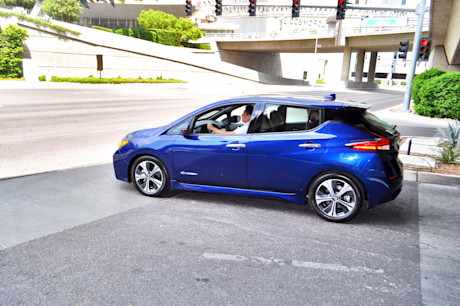 Editorial 2018 nissan leaf 14 mb