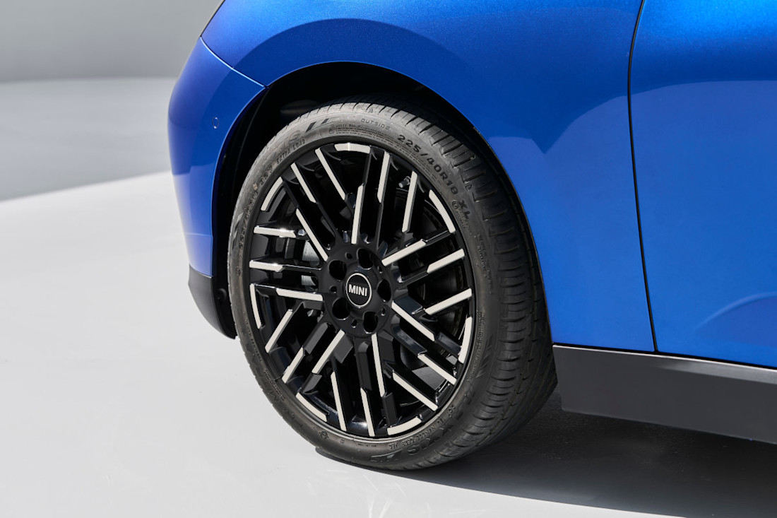 Mini-Cooper-2024 (12).jpg