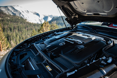 mercedes-amg-sl63-2025-motor