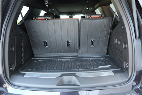 Editorial 2024 gmc yukon denali ultimate 31