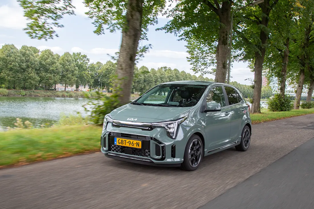 zoveel-duurder-werden-nieuwe-autos-in-10-jaar-tijd-2025-04