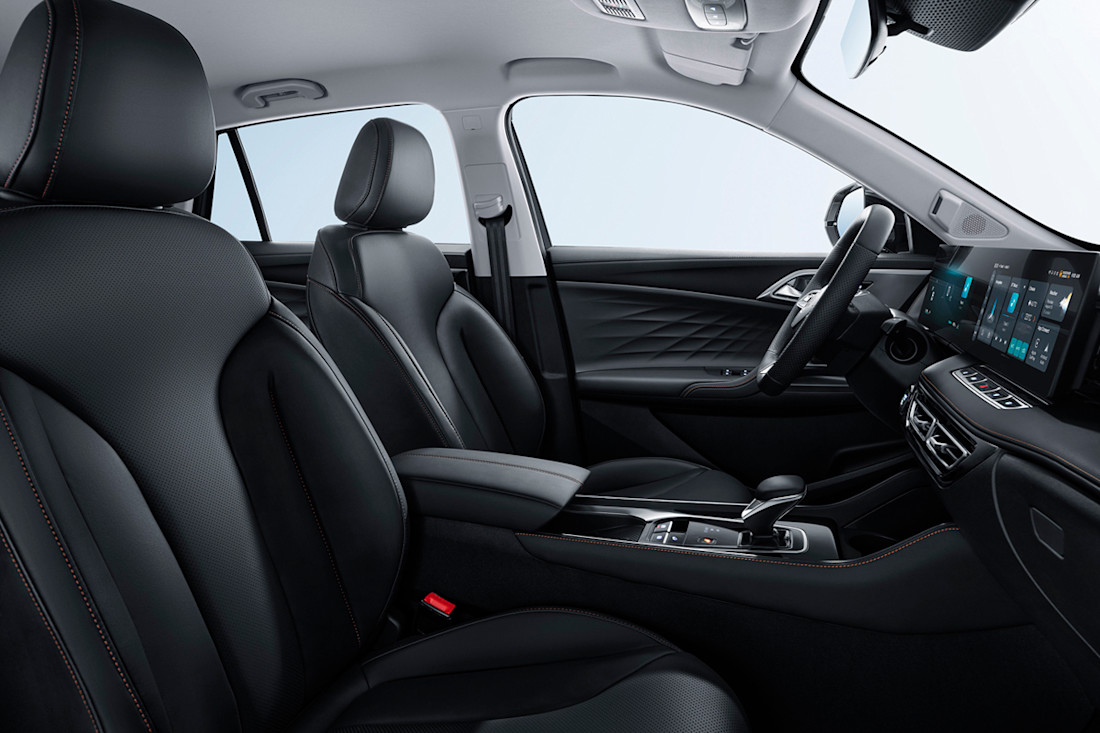 MG HS Hybrid Plug-in (1).jpg