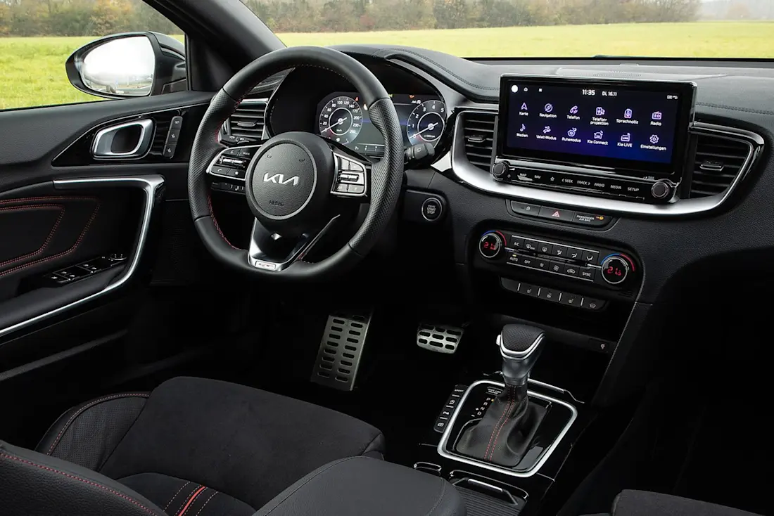 kia-ceed-2024-interior kia-ceed-2024-interior