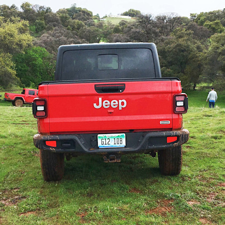 Premier essai : Jeep Gladiator 2020 Body Image