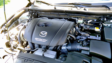 Editorial 2017 mazda3 06 jbe