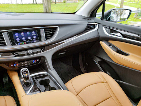 Editorial 2020 buick enclave essence 15 sw