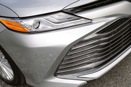 Editorial 2018 toyota camry xle v6 11 jw