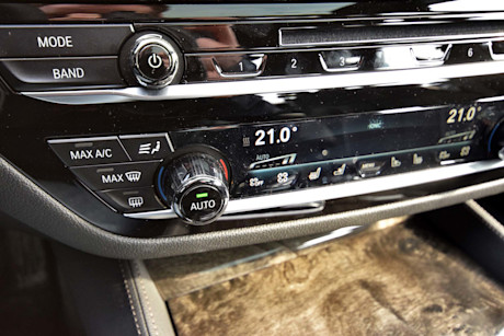 Editorial 2017 bmw 540i xdrive 11 jp