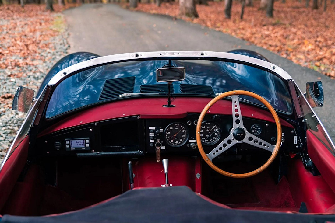 Jaguar-XKSS (10).jpg