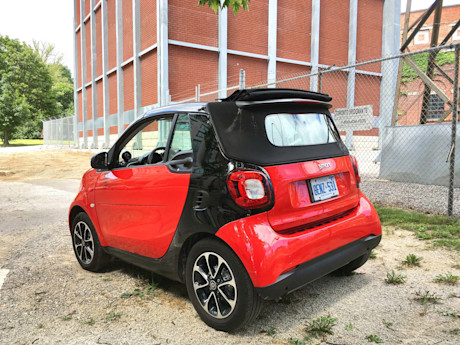 Editorial 2017 smart fortwo cabrio passion 05 sb