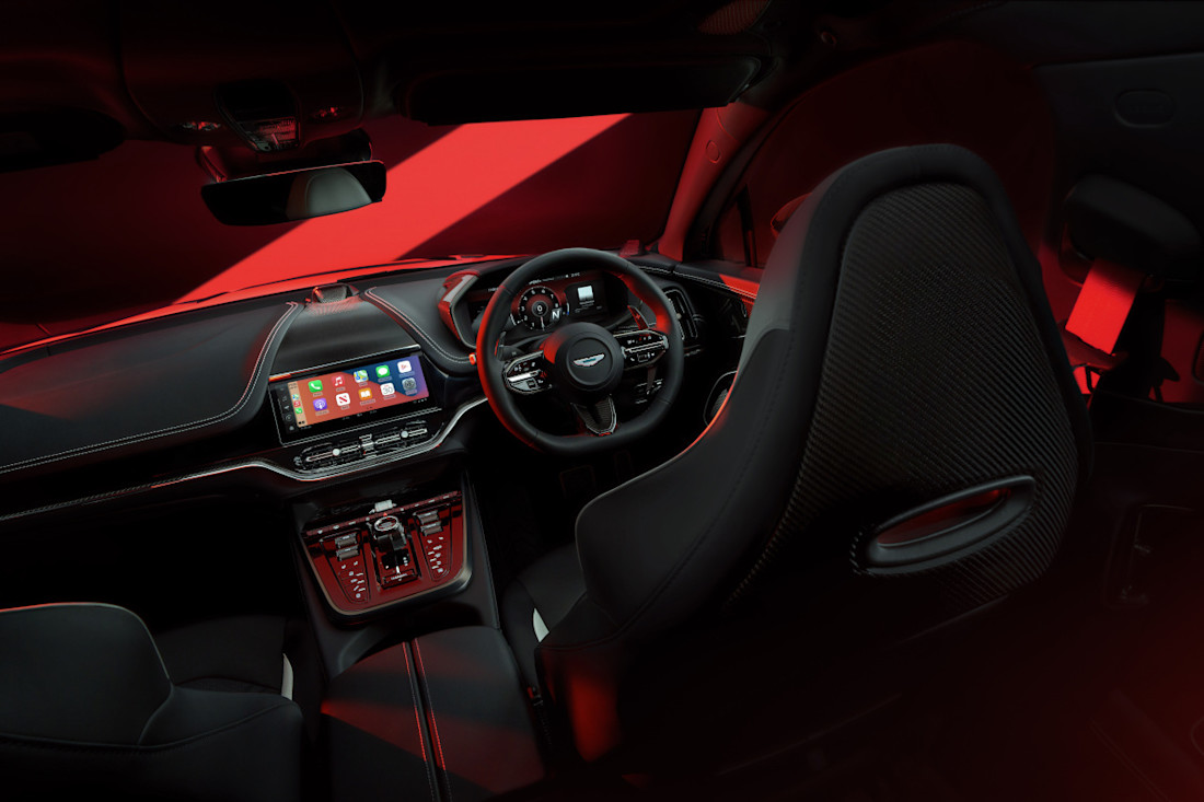Aston-Martin-DBX-S-2025-interior (2).jpg