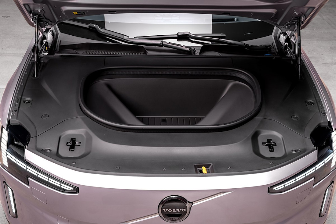 BEBE20251023 Volvo ES90 04