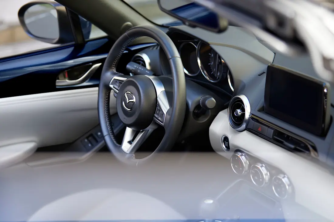 2021-mazda-mx-5-volante