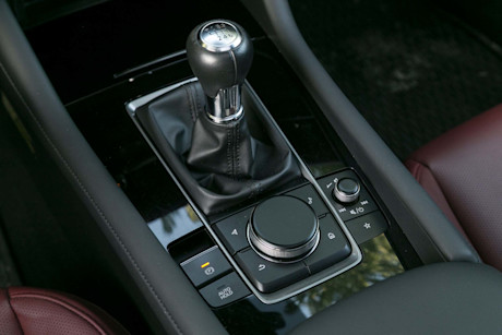 Editorial 2019 mazda3 sport gt 22 jw