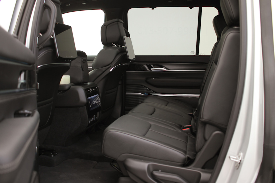 2026 Jeep Grand Wagoneer - TD - CT - 260715 - 27.jpg