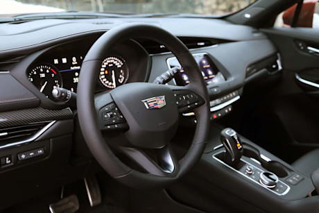 Editorial 2019 cadillac xt4 awd sport 21 ts