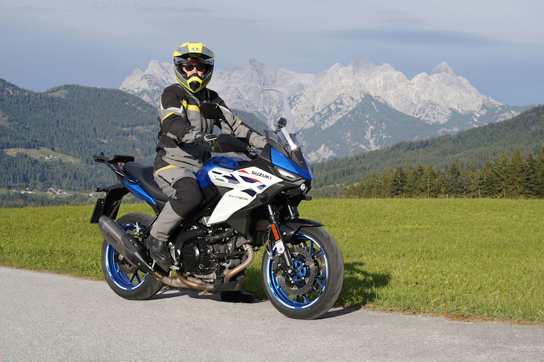 Suzuki SV-7GX (2026) im Test: Lustvoll durch die Kurven wedeln