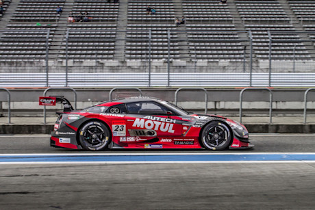 Editorial 08c bm gt r racecar