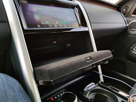 Editorial 2018 land rover discovery hse luxury td6 30 jp