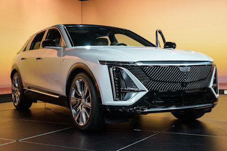 Editorial 2025 cadillac lyriq preview jv 241003 14