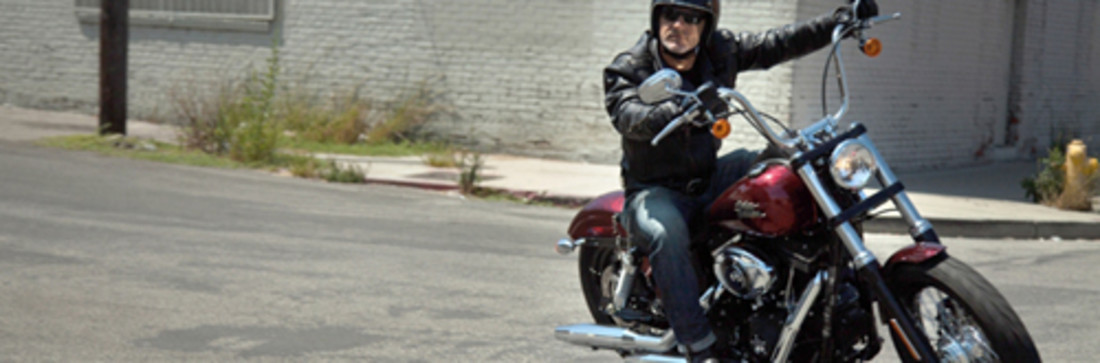 Prueba: Harley-Davidson Dyna Street Bob Hard Candy Custom – Turno para la Bobber