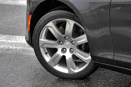 Editorial 2015 cadillac cts 36l awd premium dh 06