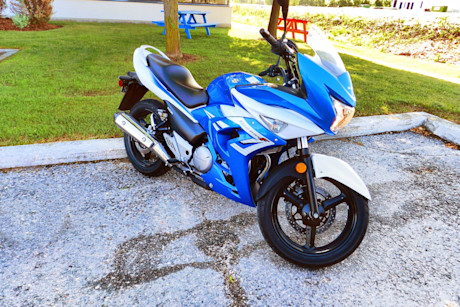 Editorial 01 jb suzuki gw250f