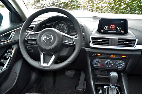 Editorial 2017 mazda3 gs 11 pw