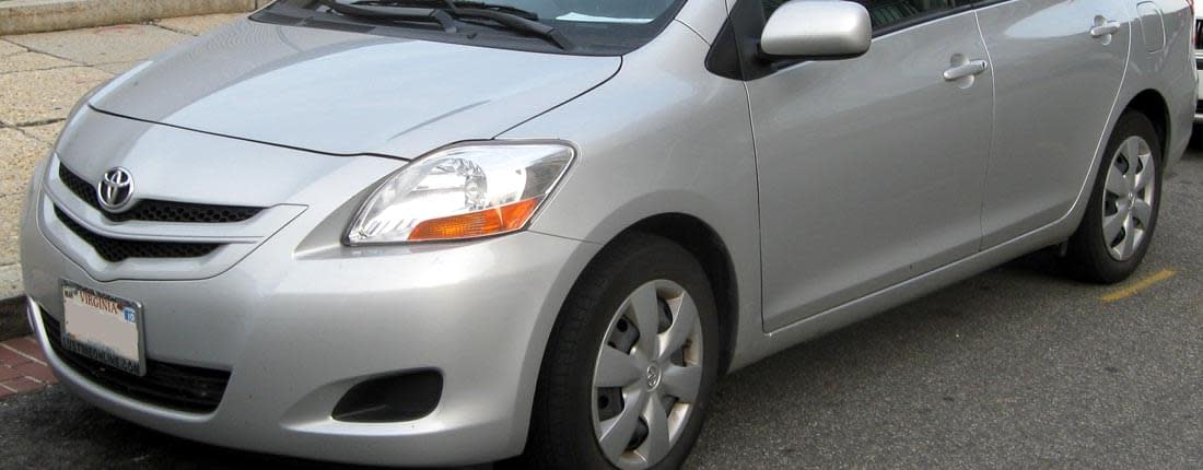 toyota-belta-l-01