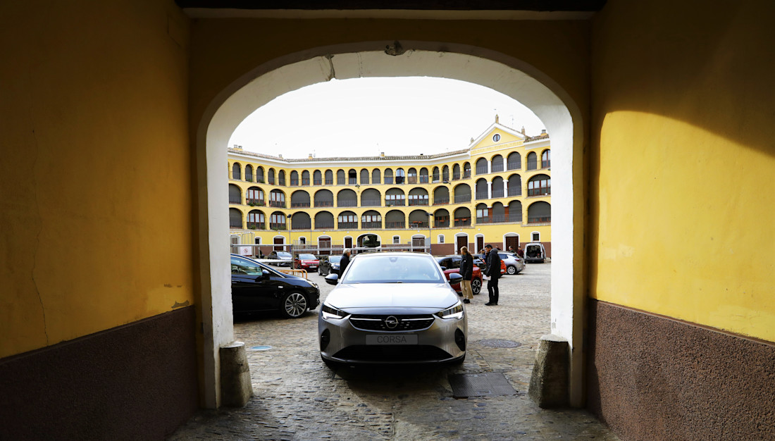 NUEVO CORSA 2.jpg