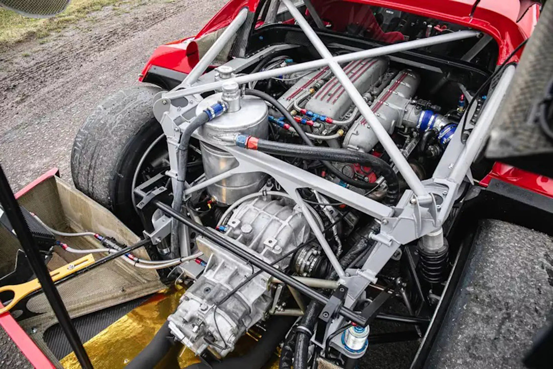 Ferrari-F40-V12-GTR-Simpson-1992 (5).jpg