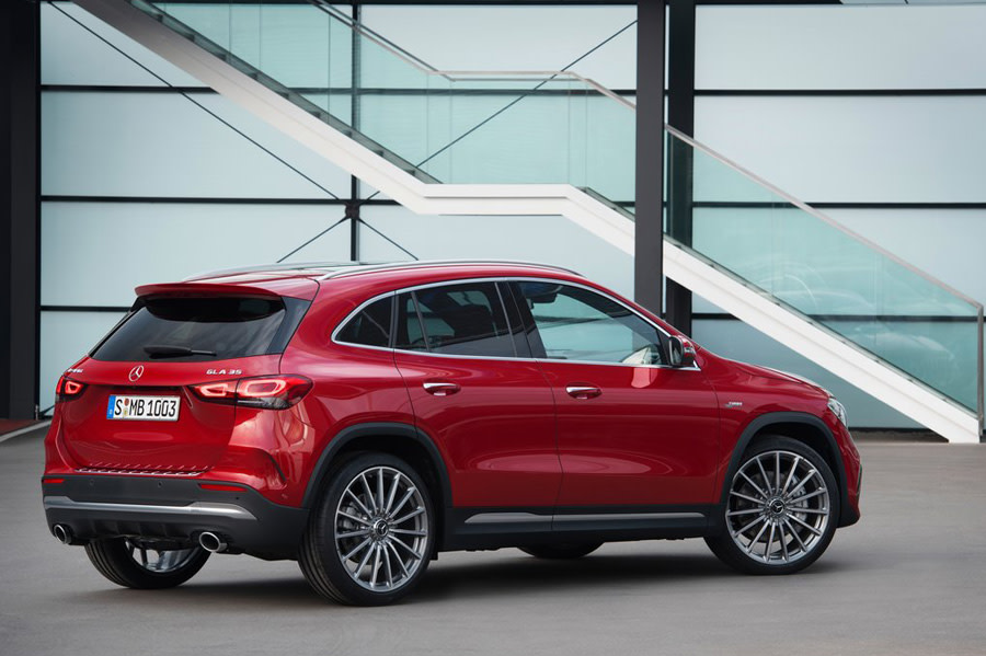 Mercedes-Benz-GLA35_AMG-2021-1024-0a.jpg