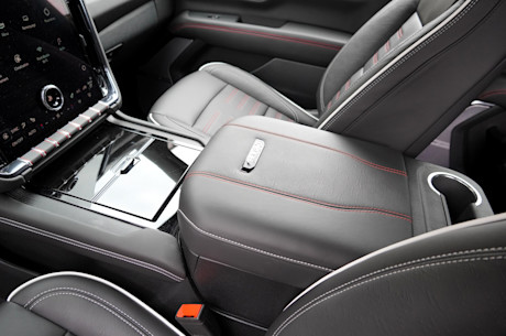 GMC Yukon AT4 Ultimate 2025 : essai routier Image