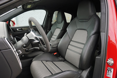 Editorial 2021 porsche cayenne gts coupe 22 jl