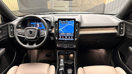 2027 Volvo XC40 - Preview - JL - 260831 - 25