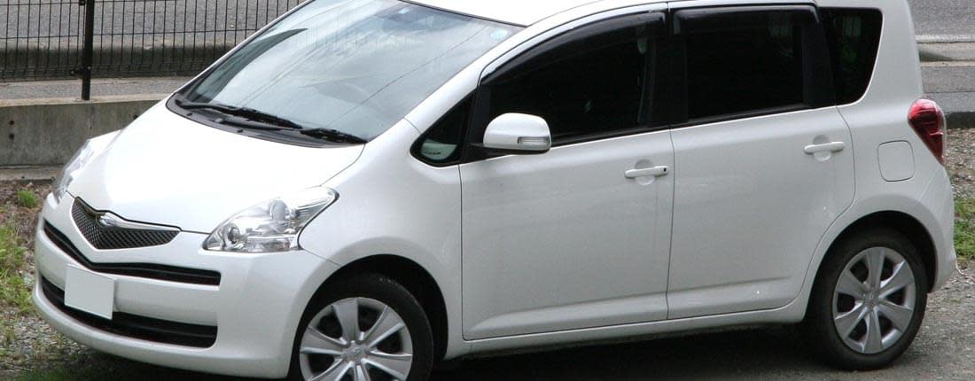 toyota-ractis-l-01