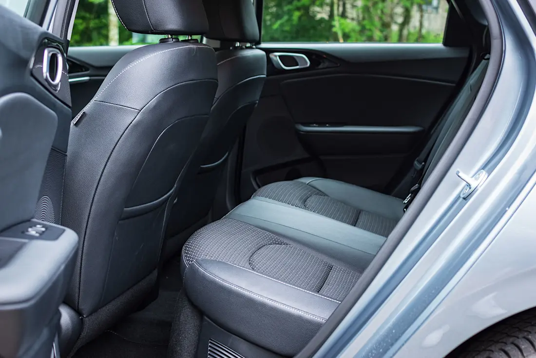 Kia-Ceed-Sportswagon-PHEV-Rearseats Kia-Ceed-Sportswagon-PHEV-Rearseats