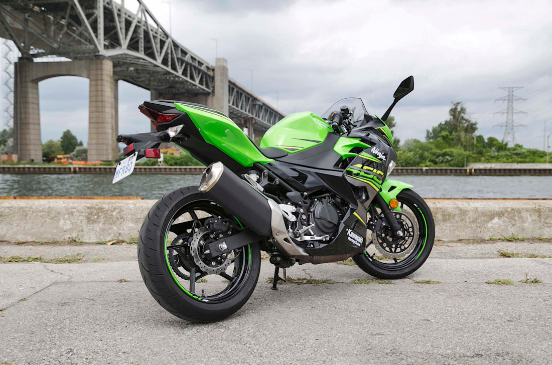 Editorial 00 115429 2018 kawasaki ninja 400 krt jw