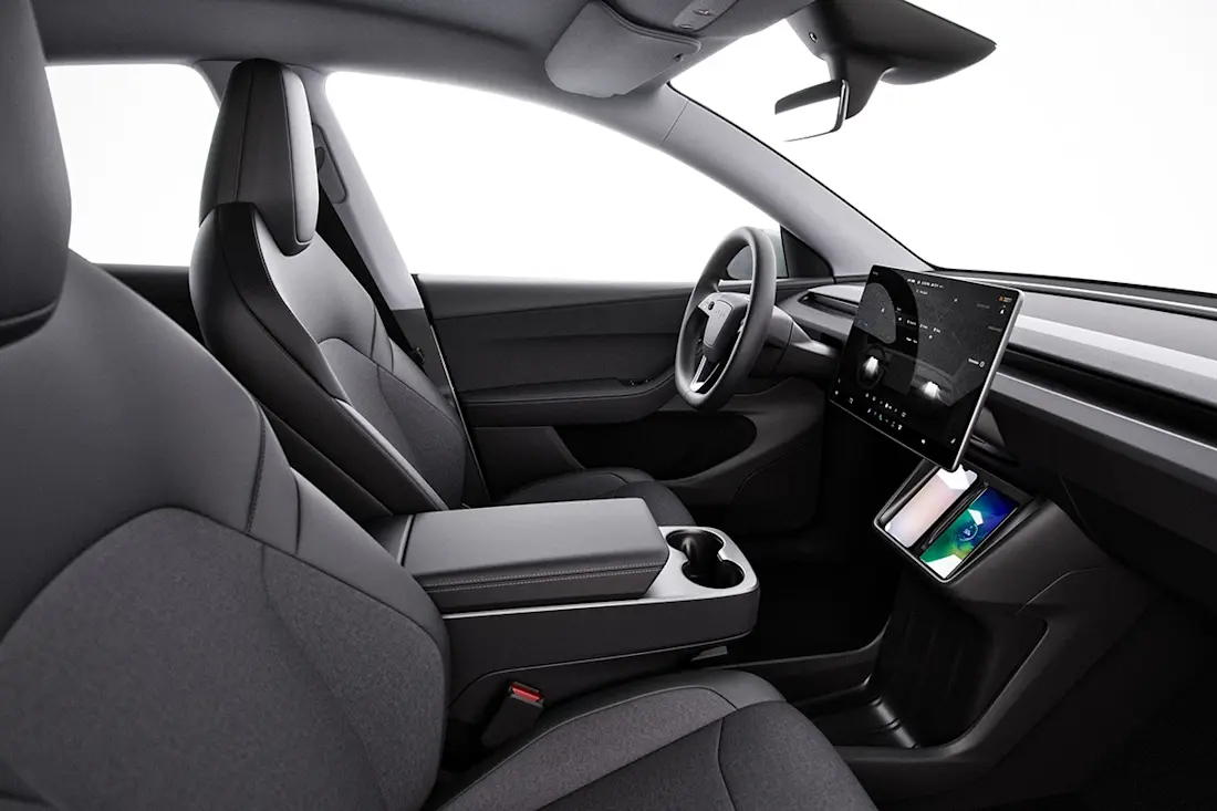 BEBE20251016 Tesla 01