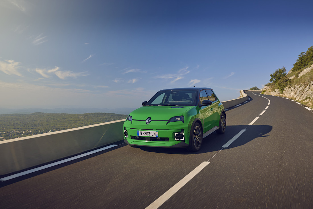 mitsubishi-kopieert-weer-twee-renaults-hebben-ze-de-juiste-uitgekozen-2024-07.jpg