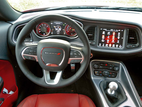 Editorial 2016 dodge challenger rt mopar 20 jb